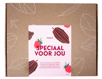 Pineut brievenbuscadeau brownie