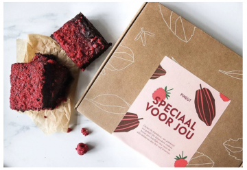 Pineut brievenbuscadeau brownie